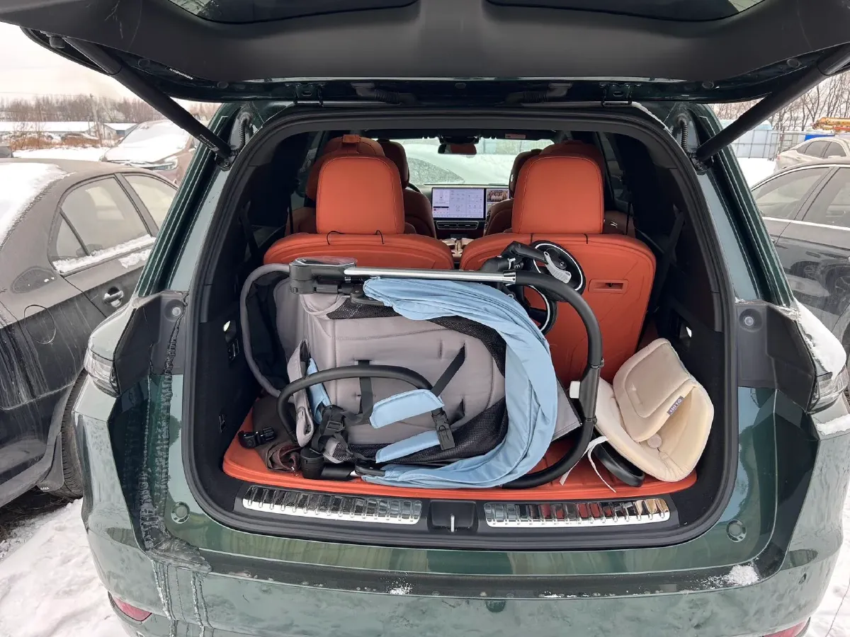 2024 Li L9 Range Extended 154HP REEV 52.3KWH,autocango,china used car exporter,china ev exporter,chinese used car exporter,chinese used ev exporter