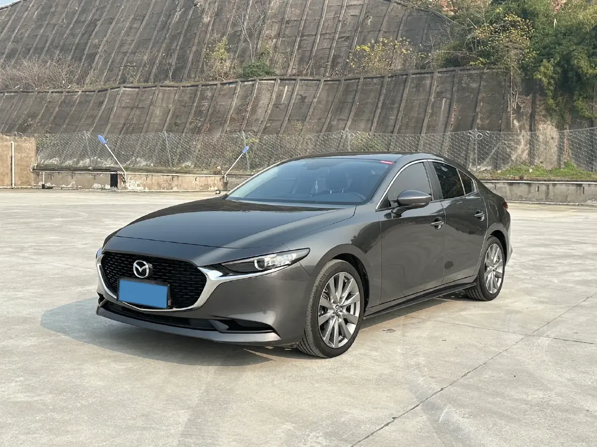 2021 Mazda 3 Axela 2.0L 158HP L4 6AT