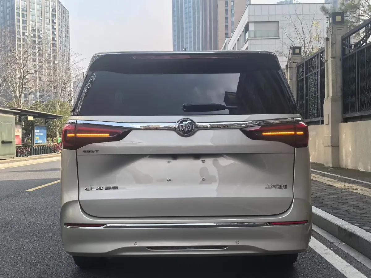 2023 Buick GL8 2.0T 237HP L4 9AT,autocango,china used car exporter,china ev exporter,chinese used car exporter,chinese used ev exporter