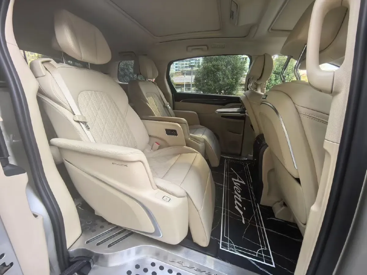 2023 Buick GL8 2.0T 237HP L4 9AT,autocango,china used car exporter,china ev exporter,chinese used car exporter,chinese used ev exporter