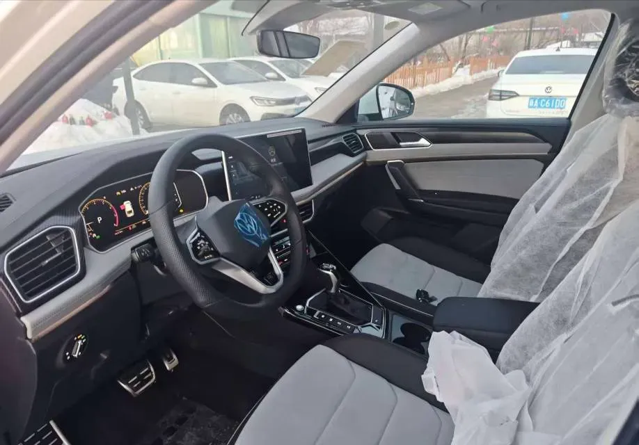 2023 Volkswagen Tayron X 2.0T 186HP L4 7DCT,autocango,china used car exporter,china ev exporter,chinese used car exporter,chinese used ev exporter