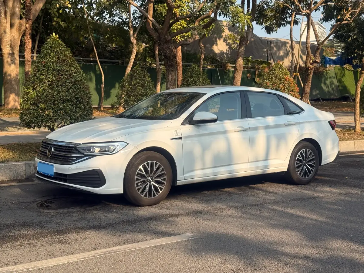 2024 Volkswagen Sagitar 1.2T 116HP L4 7DCT