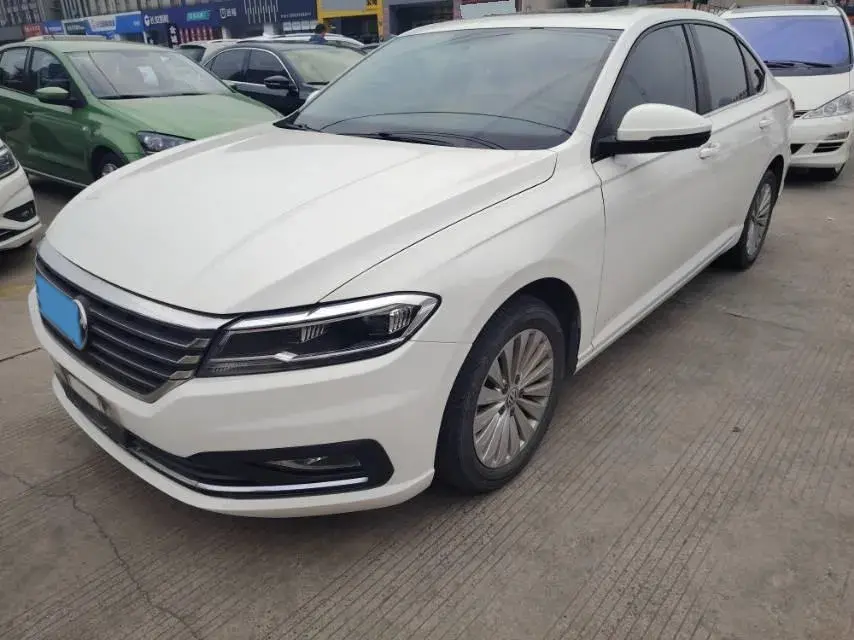 2019 Volkswagen Sagitar 1.2T 116HP L4 7DCT