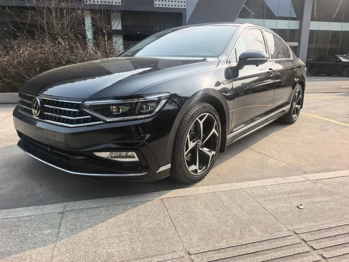 2023 Volkswagen Magotan 2.0T 186HP L4 7DCT,autocango,china used car exporter,china ev exporter,chinese used car exporter,chinese used ev exporter