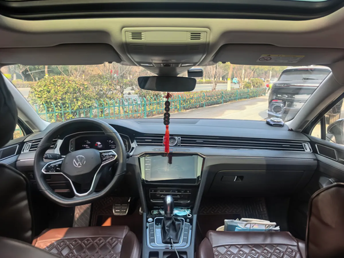 2023 Volkswagen Magotan 2.0T 186HP L4 7DCT,autocango,china used car exporter,china ev exporter,chinese used car exporter,chinese used ev exporter