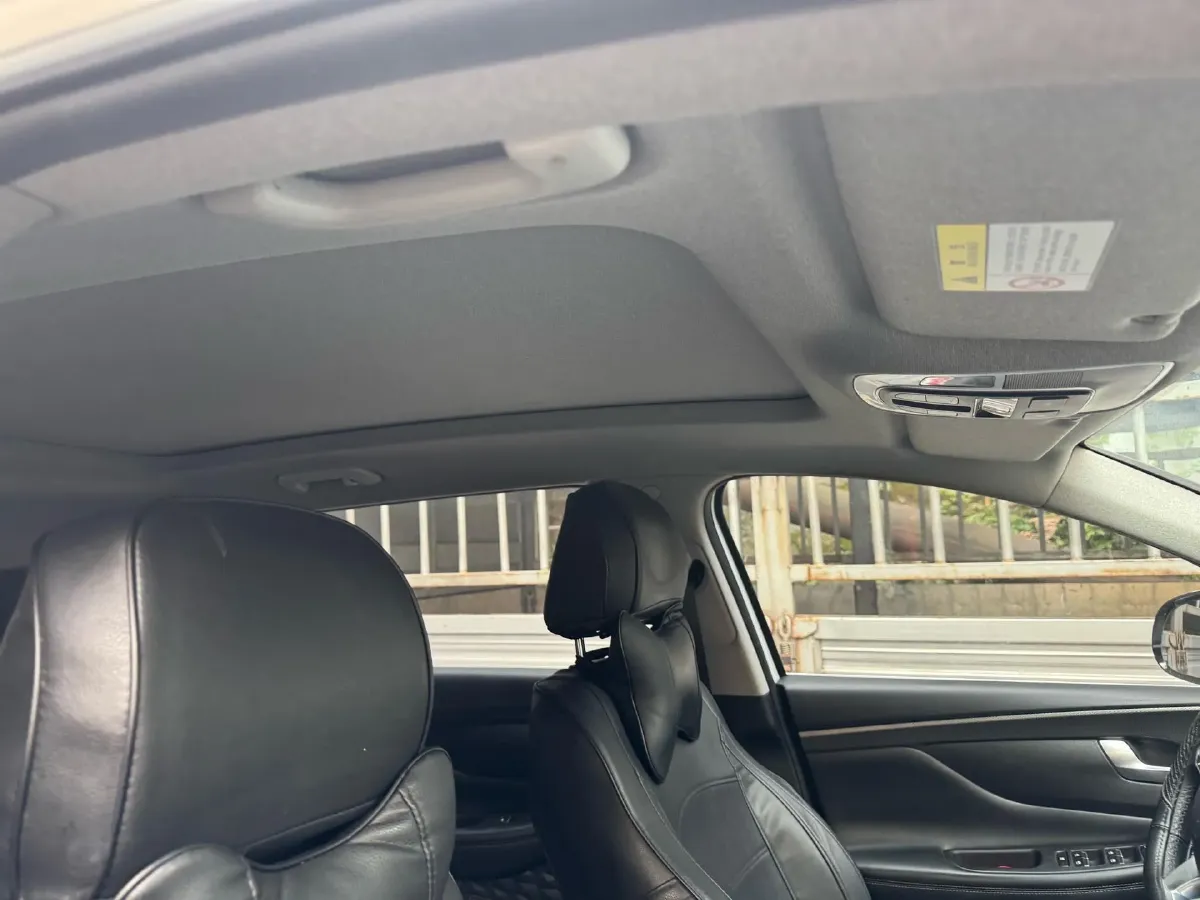 2021 Hyundai Custo 2.0T 236HP L4 8AT,autocango,china used car exporter,china ev exporter,chinese used car exporter,chinese used ev exporter