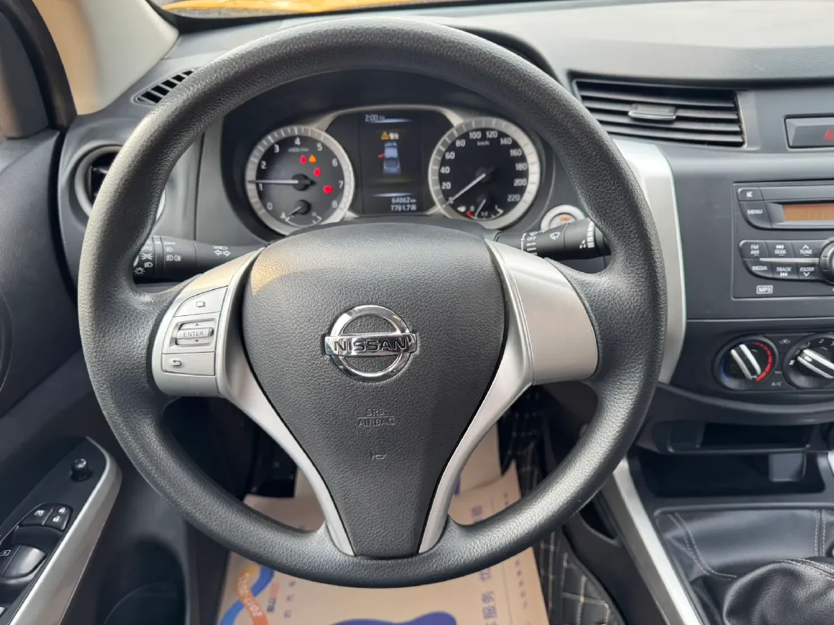2022 Nissan Navara 2.5L 190HP L4 6MT,autocango,china used car exporter,china ev exporter,chinese used car exporter,chinese used ev exporter
