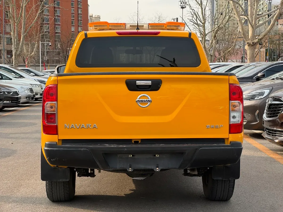 2022 Nissan Navara 2.5L 190HP L4 6MT,autocango,china used car exporter,china ev exporter,chinese used car exporter,chinese used ev exporter