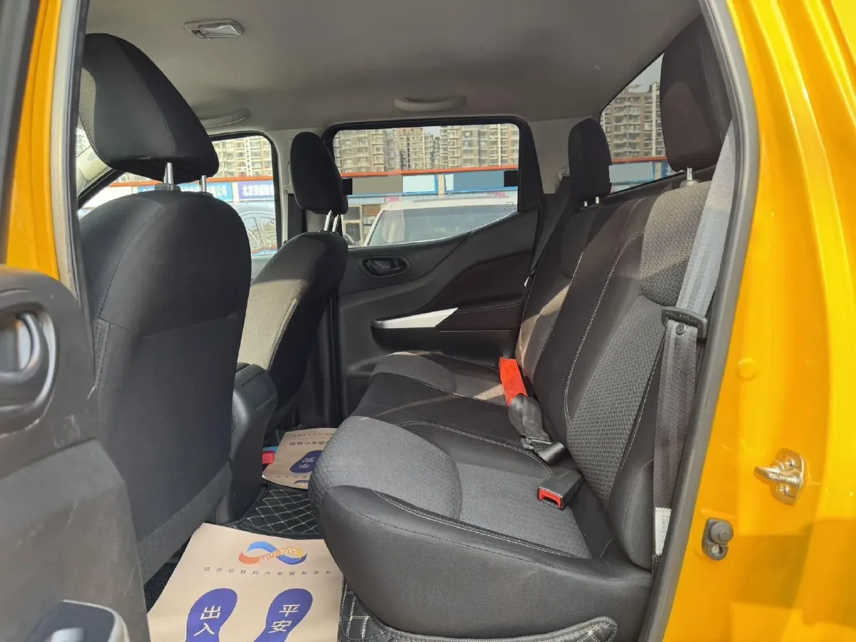 2022 Nissan Navara 2.5L 190HP L4 6MT,autocango,china used car exporter,china ev exporter,chinese used car exporter,chinese used ev exporter