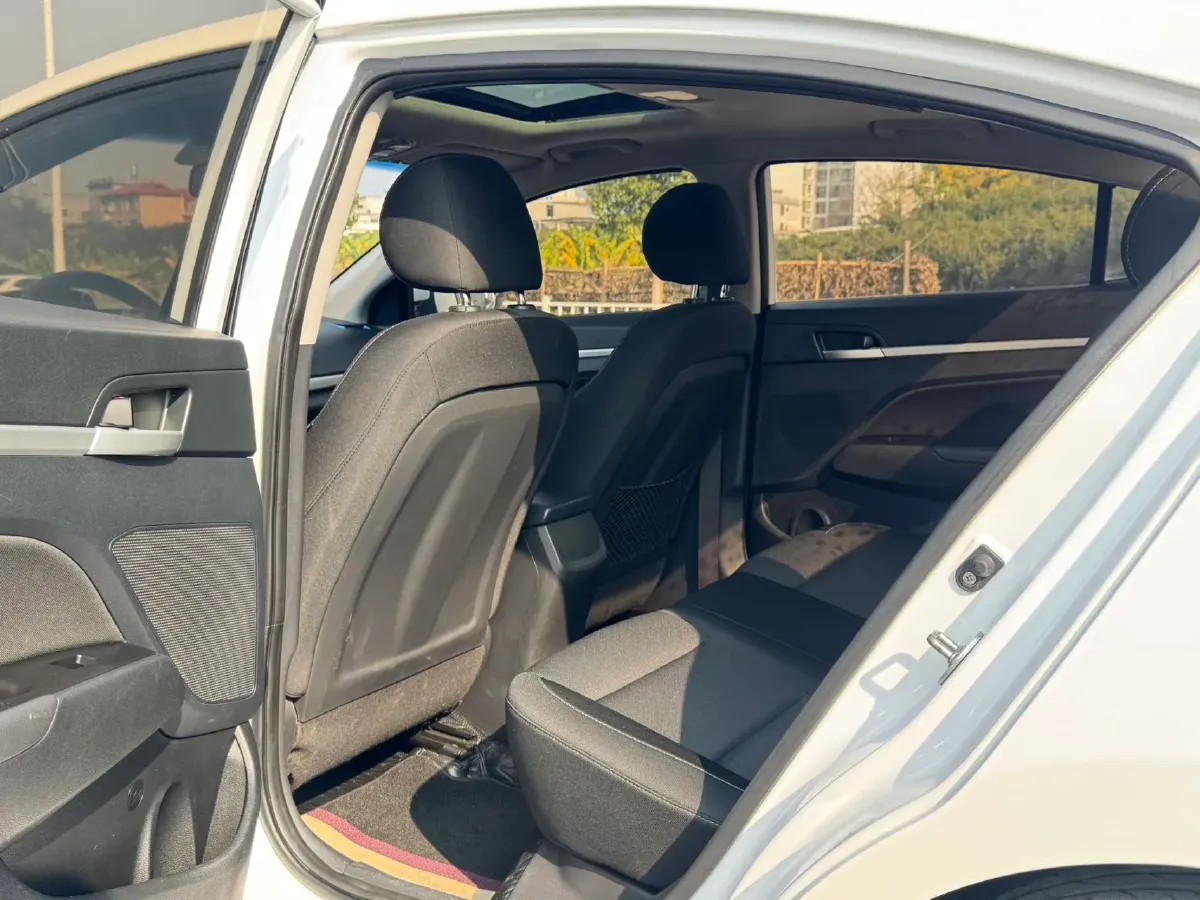 2016 Hyundai Elantra 1.6L 130HP L4 6AT,autocango,china used car exporter,china ev exporter,chinese used car exporter,chinese used ev exporter