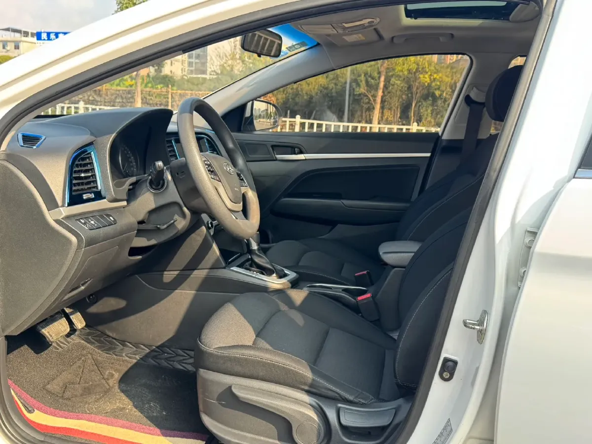 2016 Hyundai Elantra 1.6L 130HP L4 6AT,autocango,china used car exporter,china ev exporter,chinese used car exporter,chinese used ev exporter