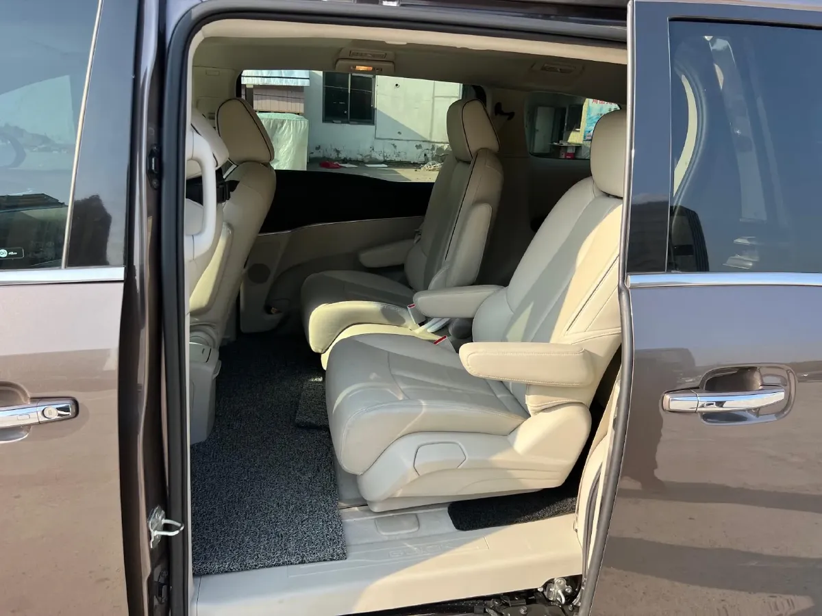 2021 Buick GL8 2.0T 237HP L4 9AT,autocango,china used car exporter,china ev exporter,chinese used car exporter,chinese used ev exporter