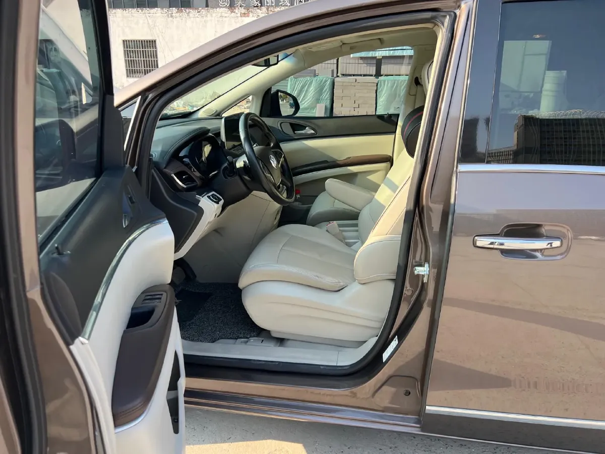 2021 Buick GL8 2.0T 237HP L4 9AT,autocango,china used car exporter,china ev exporter,chinese used car exporter,chinese used ev exporter