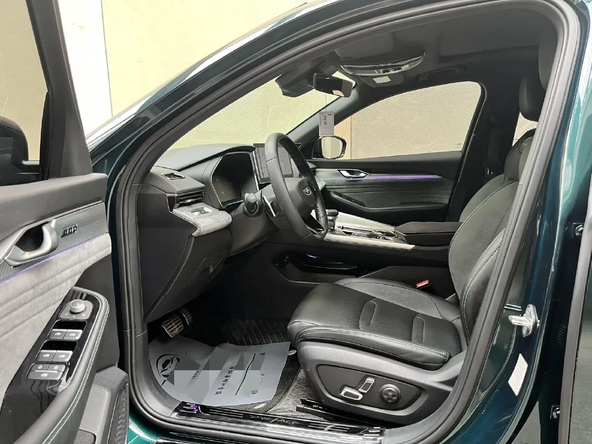 2023 Geely Preface 2.0T 190HP L4 7DCT,autocango,china used car exporter,china ev exporter,chinese used car exporter,chinese used ev exporter