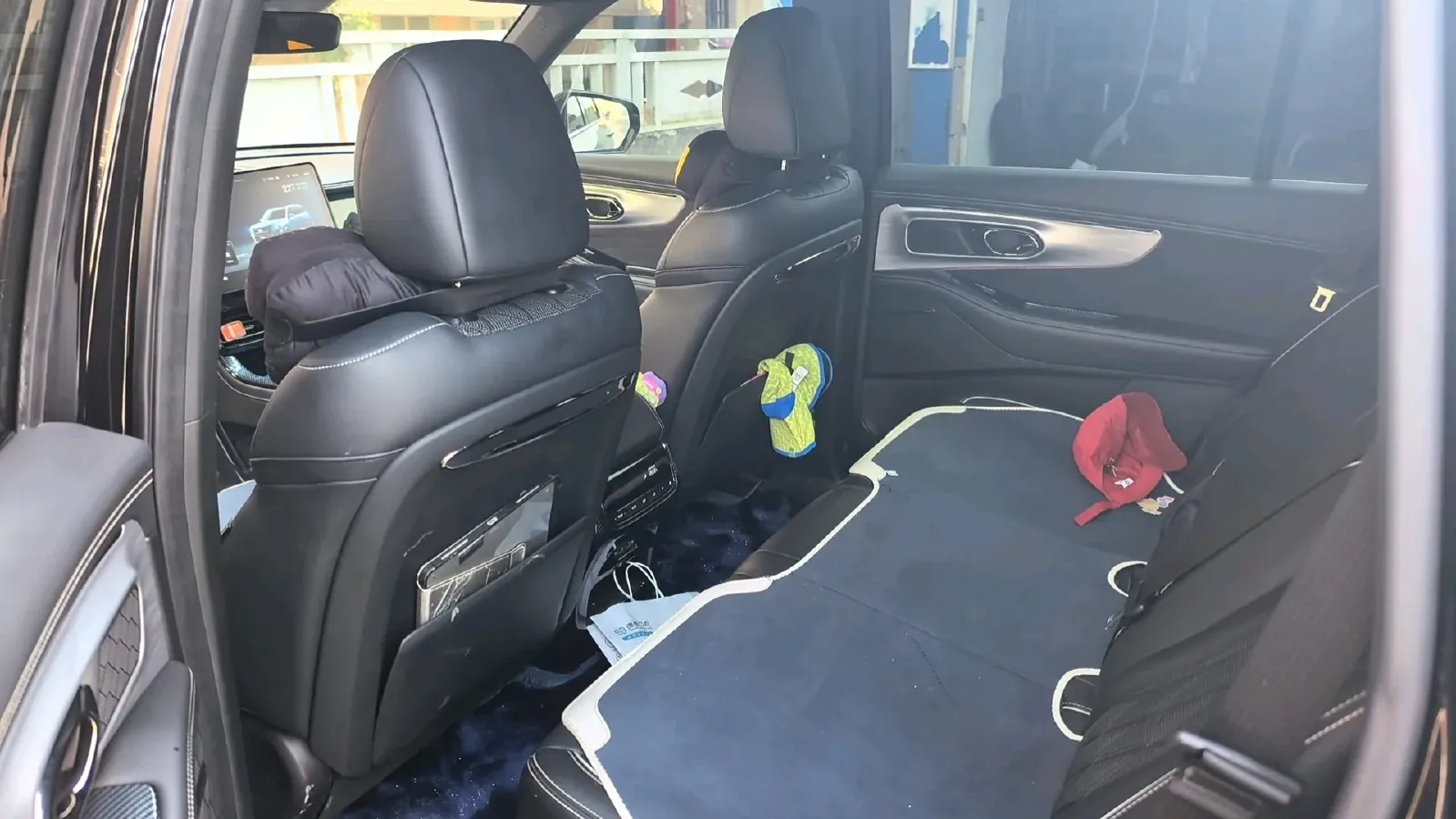 2022 GAC Trumpchi GS8 2.0T 190HP L4 E-CVT Hybrid,autocango,china used car exporter,china ev exporter,chinese used car exporter,chinese used ev exporter