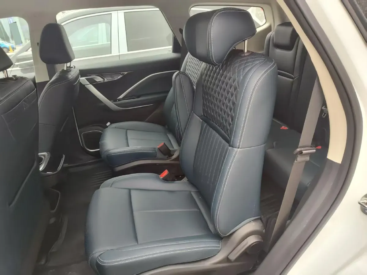 2023 Geely JiaJi 1.5T 181HP L4 7DCT,autocango,china used car exporter,china ev exporter,chinese used car exporter,chinese used ev exporter