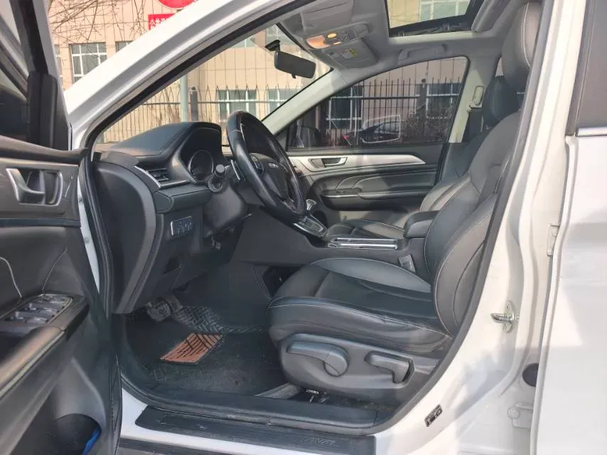 2021 Haval M6 1.5T 150HP L4 7DCT,autocango,china used car exporter,china ev exporter,chinese used car exporter,chinese used ev exporter