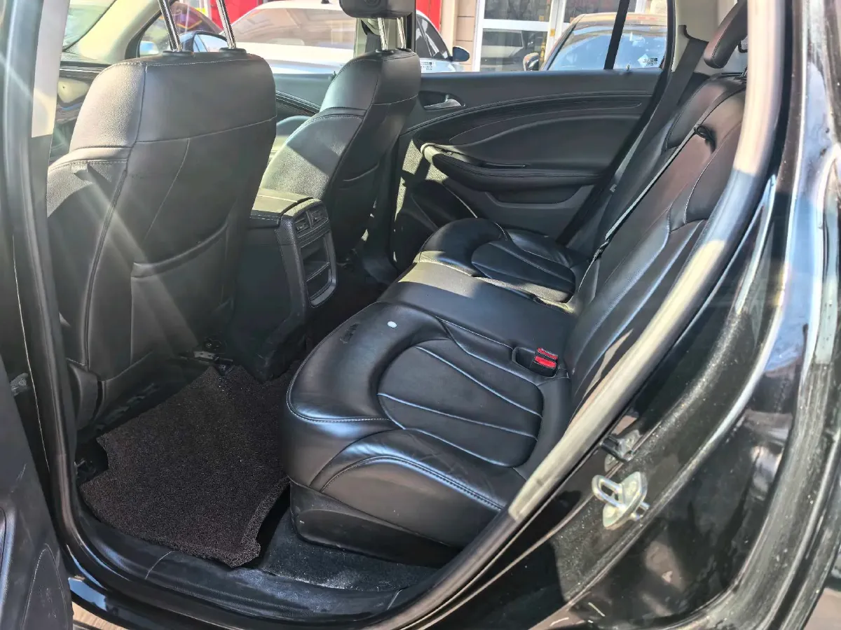 2020 Buick EnvisionPlus 1.5T 169HP L4 7DCT,autocango,china used car exporter,china ev exporter,chinese used car exporter,chinese used ev exporter