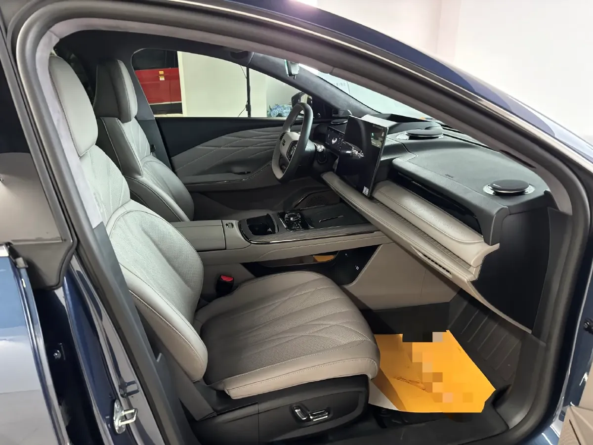 2025 Geely Galaxy Starshine 8 1.5T 163HP L4 3DHT PHEV 27.69KWH,autocango,china used car exporter,china ev exporter,chinese used car exporter,chinese used ev exporter