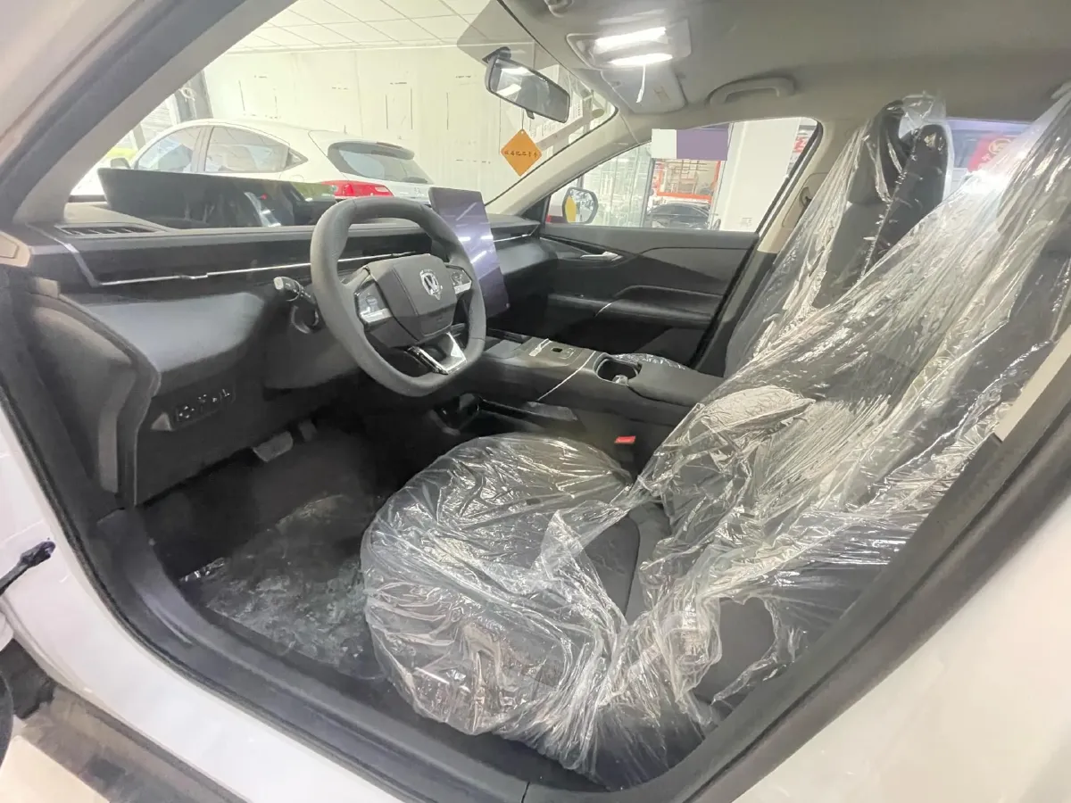 2025 ChangAn EadoPHEV 1.5L 98HP L4 E-CVT PHEV,autocango,china used car exporter,china ev exporter,chinese used car exporter,chinese used ev exporter