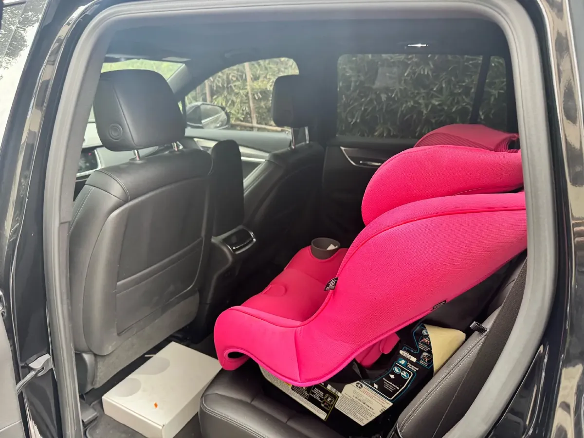 2021 Cadillac XT6 2.0T 237HP L4 9AT,autocango,china used car exporter,china ev exporter,chinese used car exporter,chinese used ev exporter