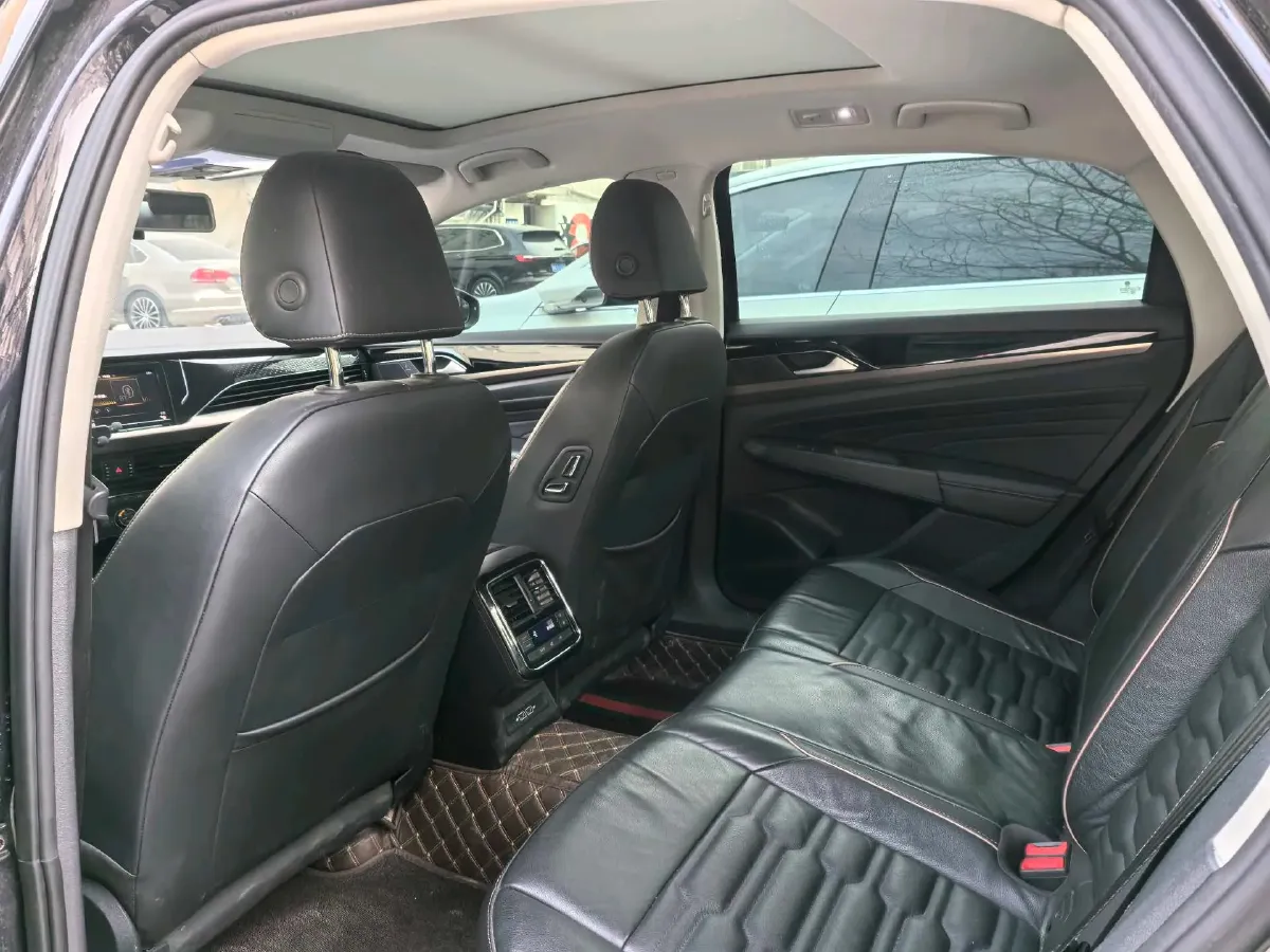 2019 Skoda Kodiak 2.0T 186HP L4 7DCT,autocango,china used car exporter,china ev exporter,chinese used car exporter,chinese used ev exporter