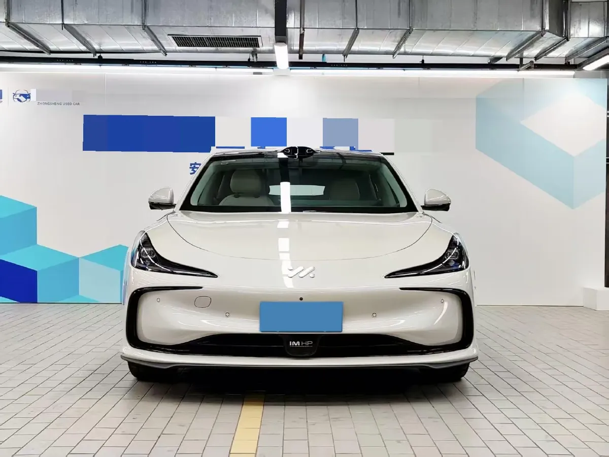 2024 IM L6 BEV 75KWH,autocango,china used car exporter,china ev exporter,chinese used car exporter,chinese used ev exporter