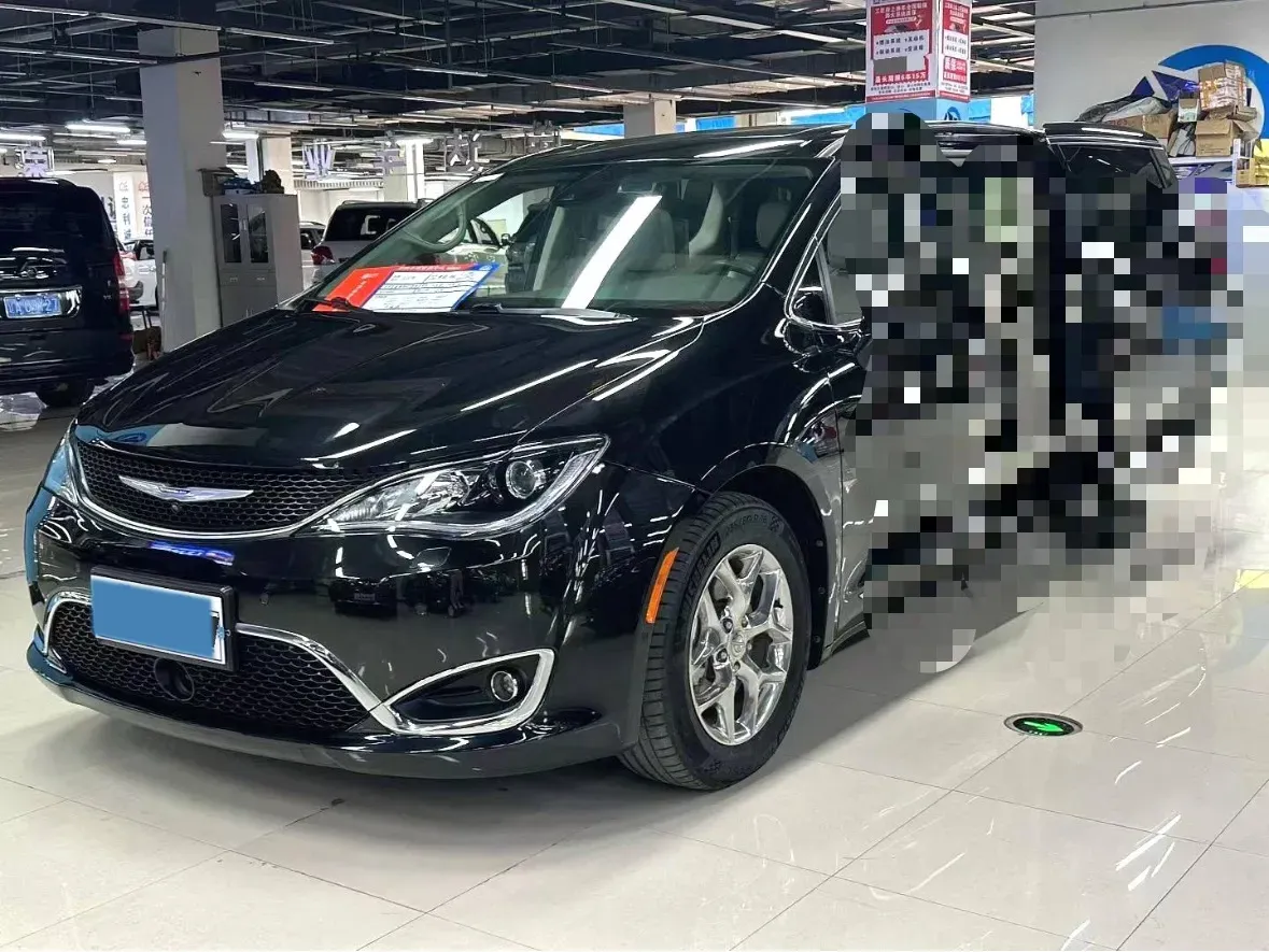 2017 Chrysler Pacifica 3.6L 279HP V6 9AT,autocango,china used car exporter,china ev exporter,chinese used car exporter,chinese used ev exporter