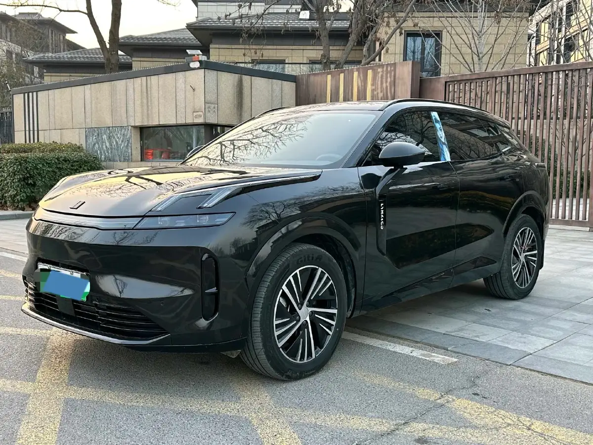 2024 LYNK&CO 08 EM-P 1.5T 163HP L4 3DHT PHEV 21.2KWH