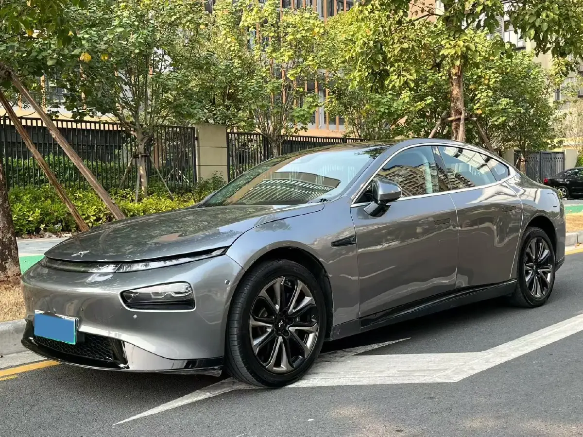 2020 DS 7 1.6T 215HP L4 8AT