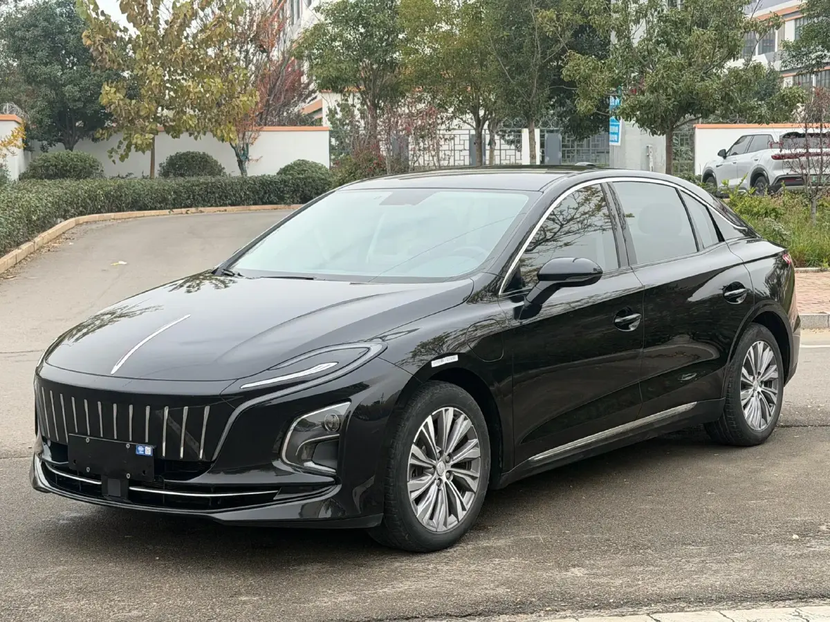 2023 HongQi E-QM5 BEV 82KWH