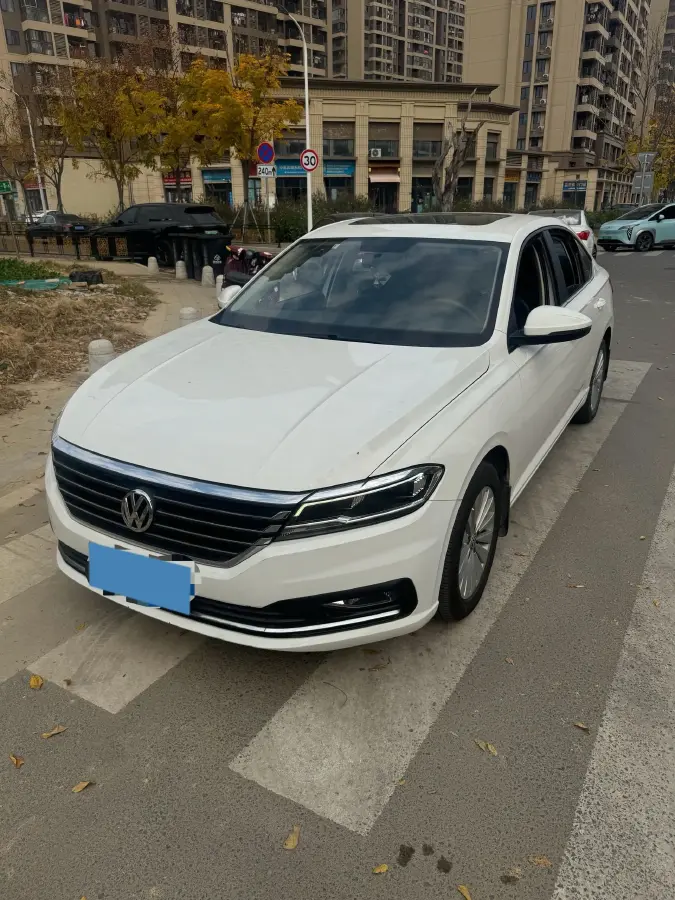 2019 Volkswagen Sagitar 1.2T 116HP L4 7DCT