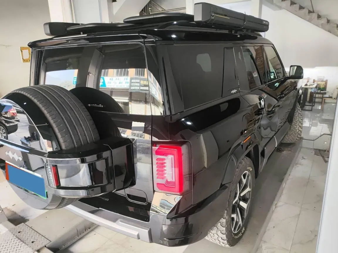 2025 FangChengBao Bao 8 2.0T 245HP L4 E-CVT PHEV 36.8KWH,autocango,china used car exporter,china ev exporter,chinese used car exporter,chinese used ev exporter