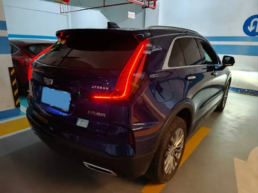 2024 Cadillac XT4 2.0T 237HP L4 9AT,autocango,china used car exporter,china ev exporter,chinese used car exporter,chinese used ev exporter