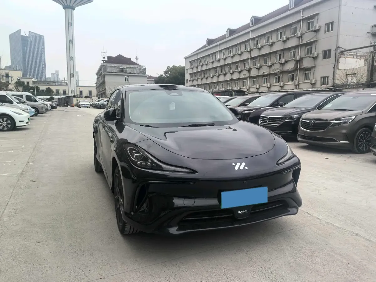 2023 IM LS6 BEV 71KWH,autocango,china used car exporter,china ev exporter,chinese used car exporter,chinese used ev exporter