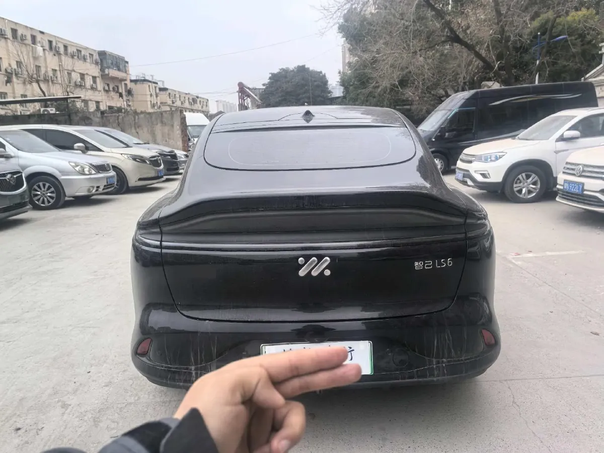 2023 IM LS6 BEV 71KWH,autocango,china used car exporter,china ev exporter,chinese used car exporter,chinese used ev exporter