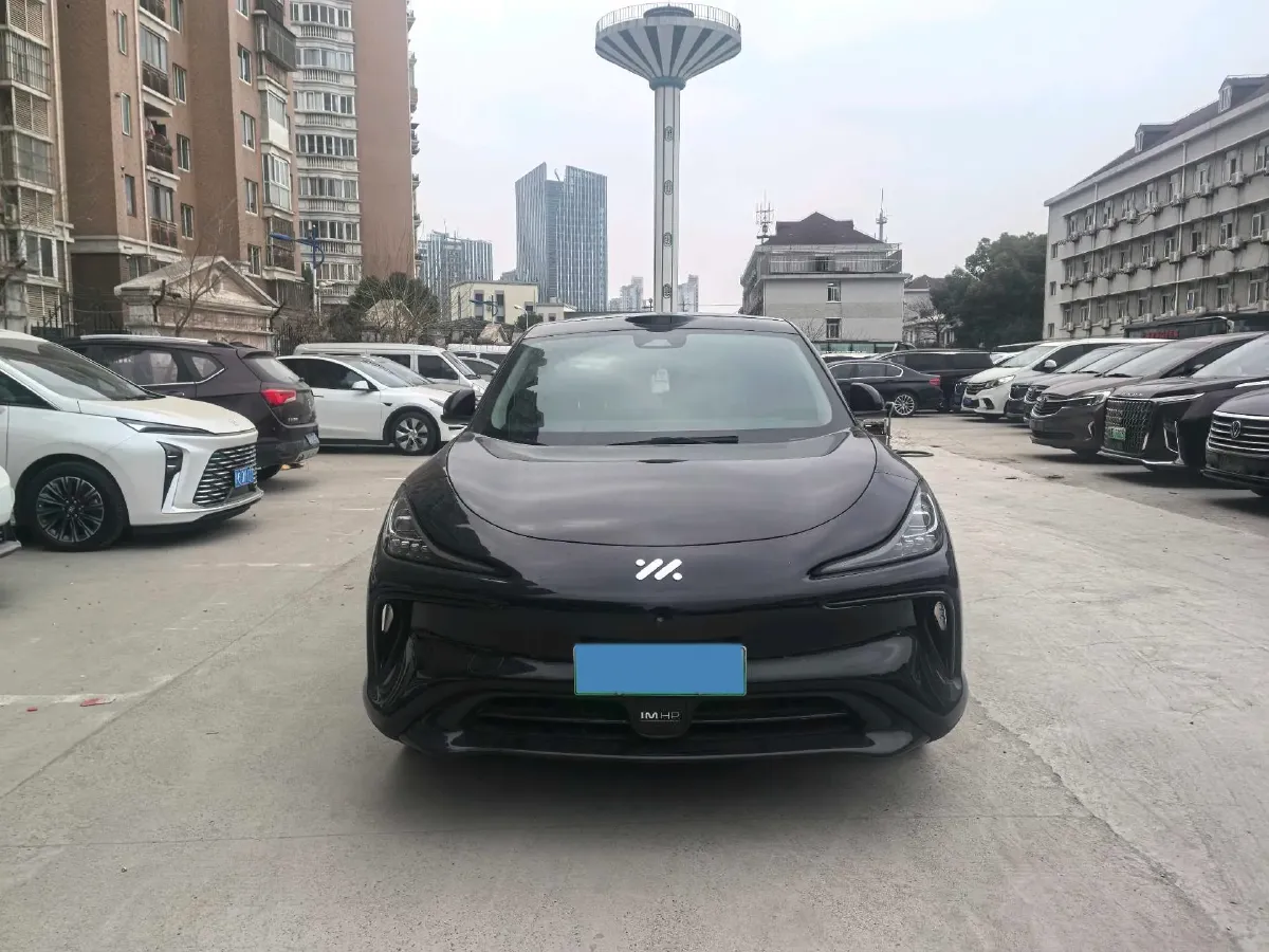 2023 IM LS6 BEV 71KWH,autocango,china used car exporter,china ev exporter,chinese used car exporter,chinese used ev exporter