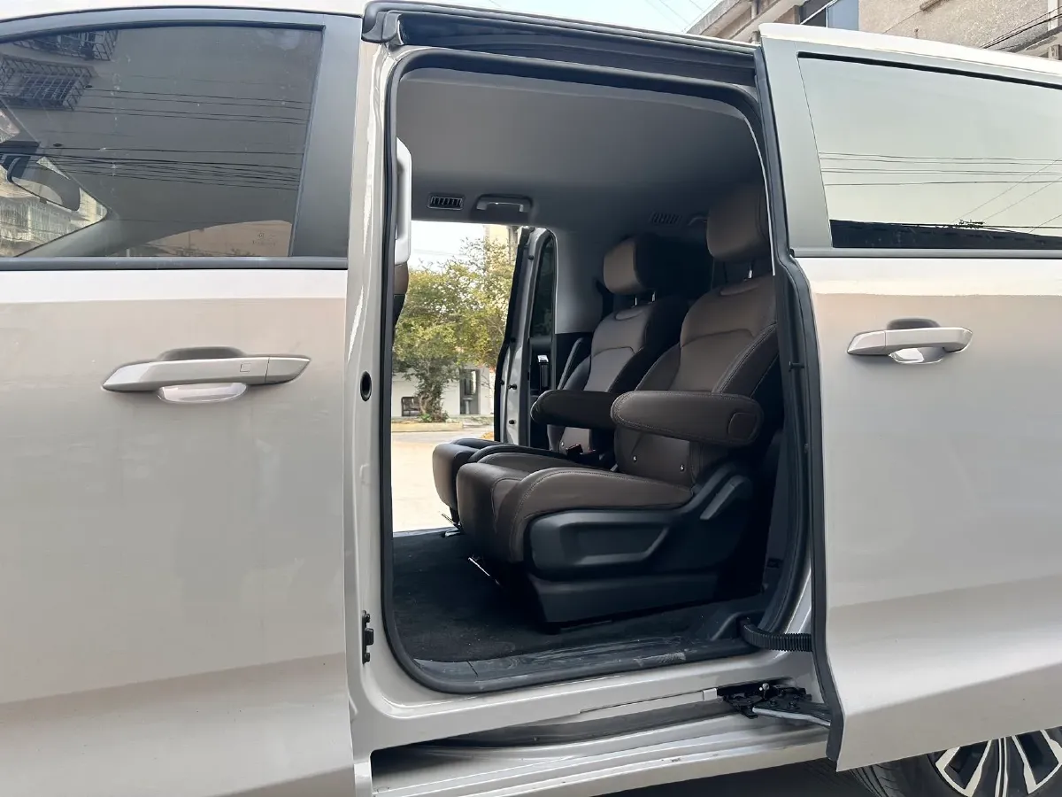 2025 Geely Galaxy L6 1.5L 112HP L4 1DHT PHEV 19.09KWH,autocango,china used car exporter,china ev exporter,chinese used car exporter,chinese used ev exporter