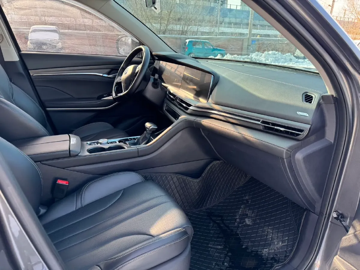 2020 ChangAn CS75 Plus 1.5T 178HP L4 6AT,autocango,china used car exporter,china ev exporter,chinese used car exporter,chinese used ev exporter