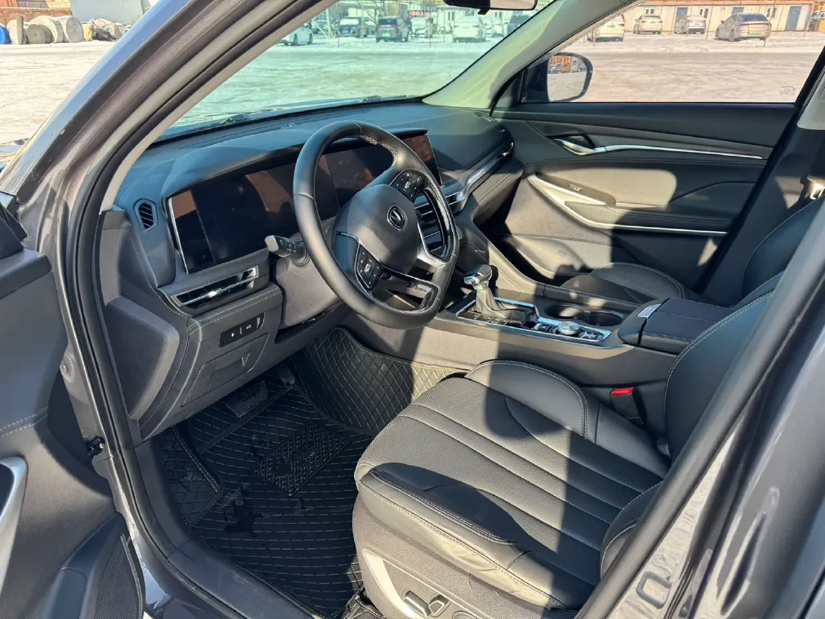 2020 ChangAn CS75 Plus 1.5T 178HP L4 6AT,autocango,china used car exporter,china ev exporter,chinese used car exporter,chinese used ev exporter