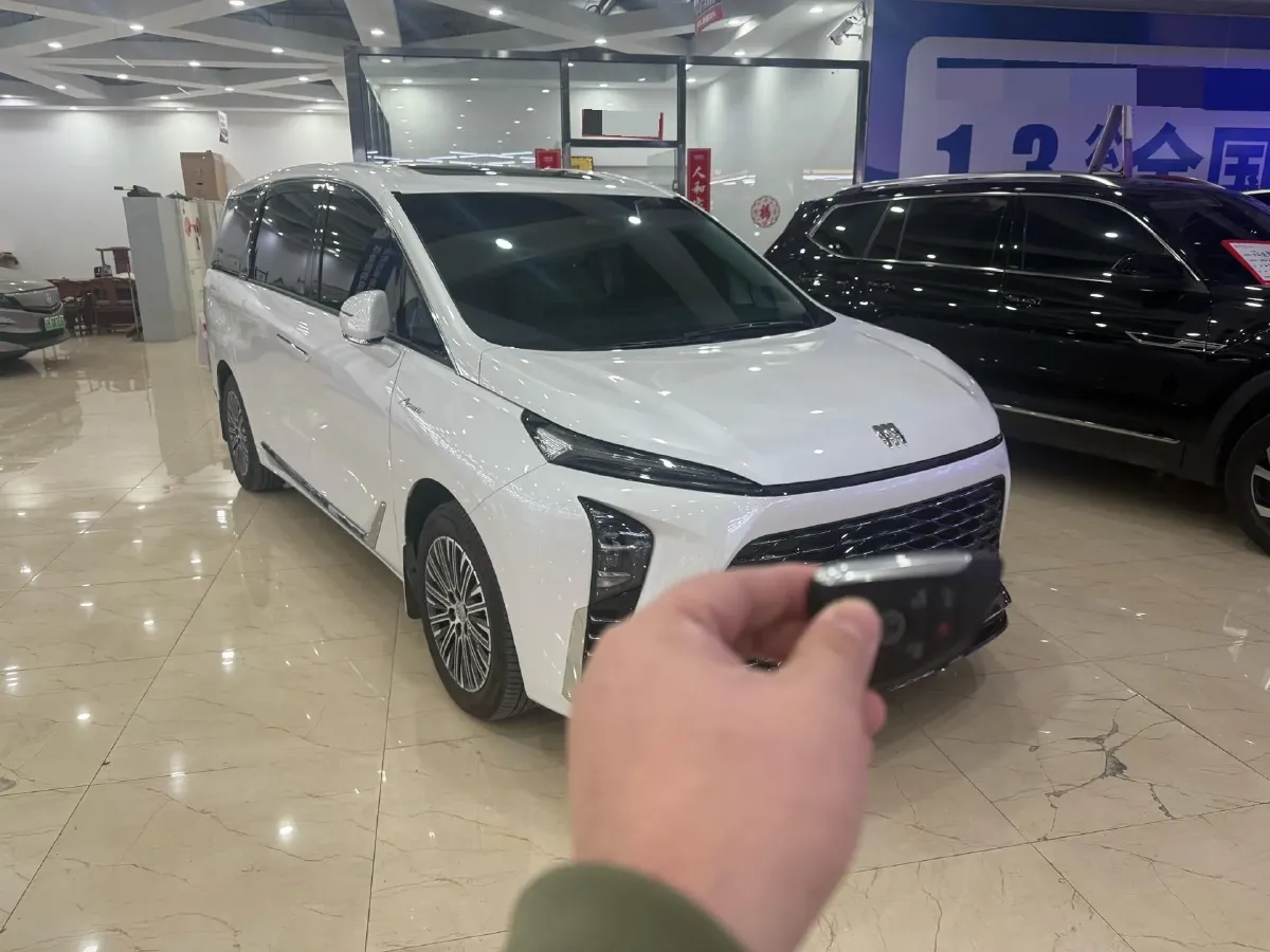 2024 Buick GL8 1.5T 180HP L4 2DHT PHEV 24.4KWH,autocango,china used car exporter,china ev exporter,chinese used car exporter,chinese used ev exporter