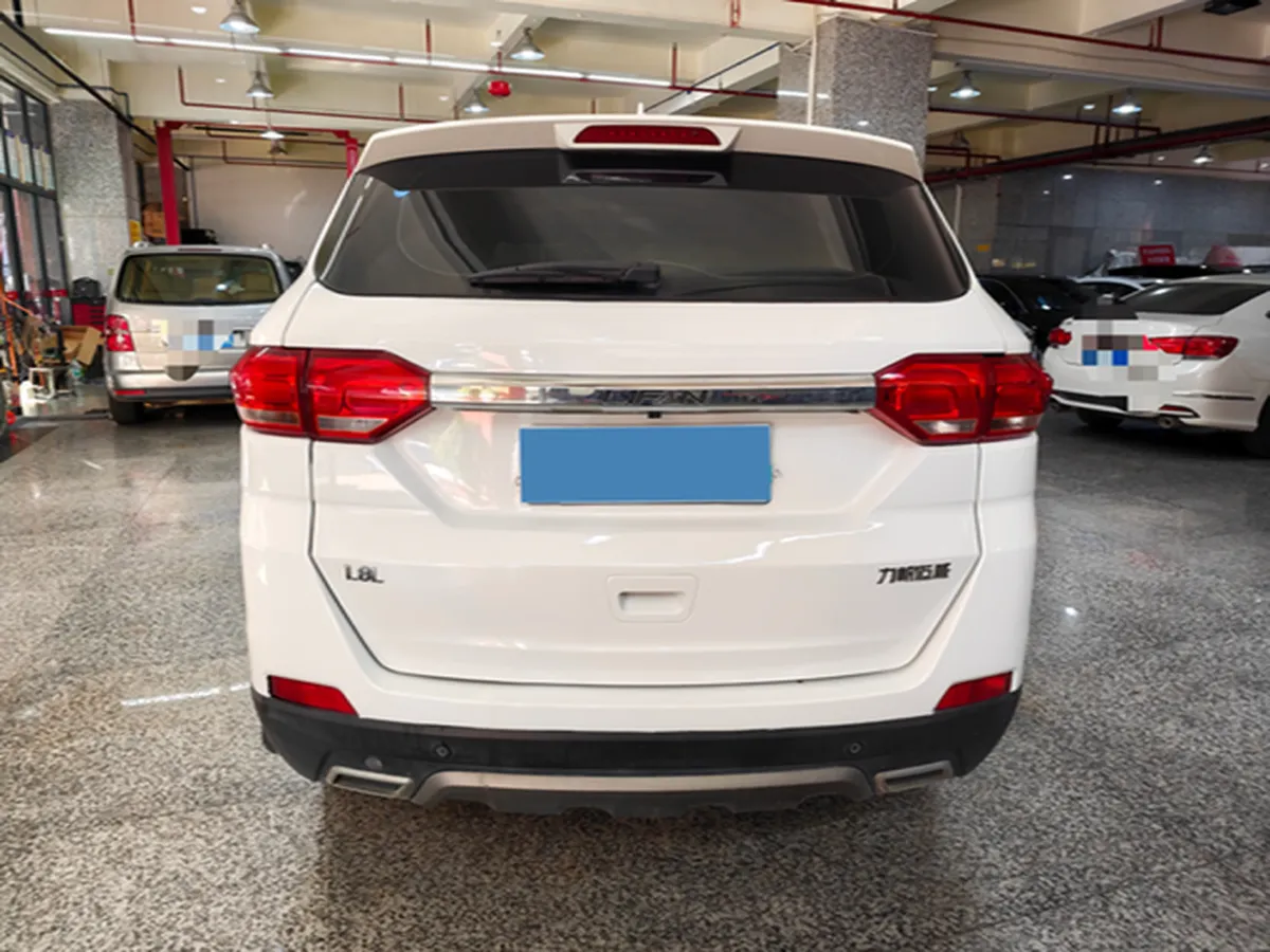 2017 LiFan MaiWei 1.8L 133HP L4 5MT,autocango,china used car exporter,china ev exporter,chinese used car exporter,chinese used ev exporter