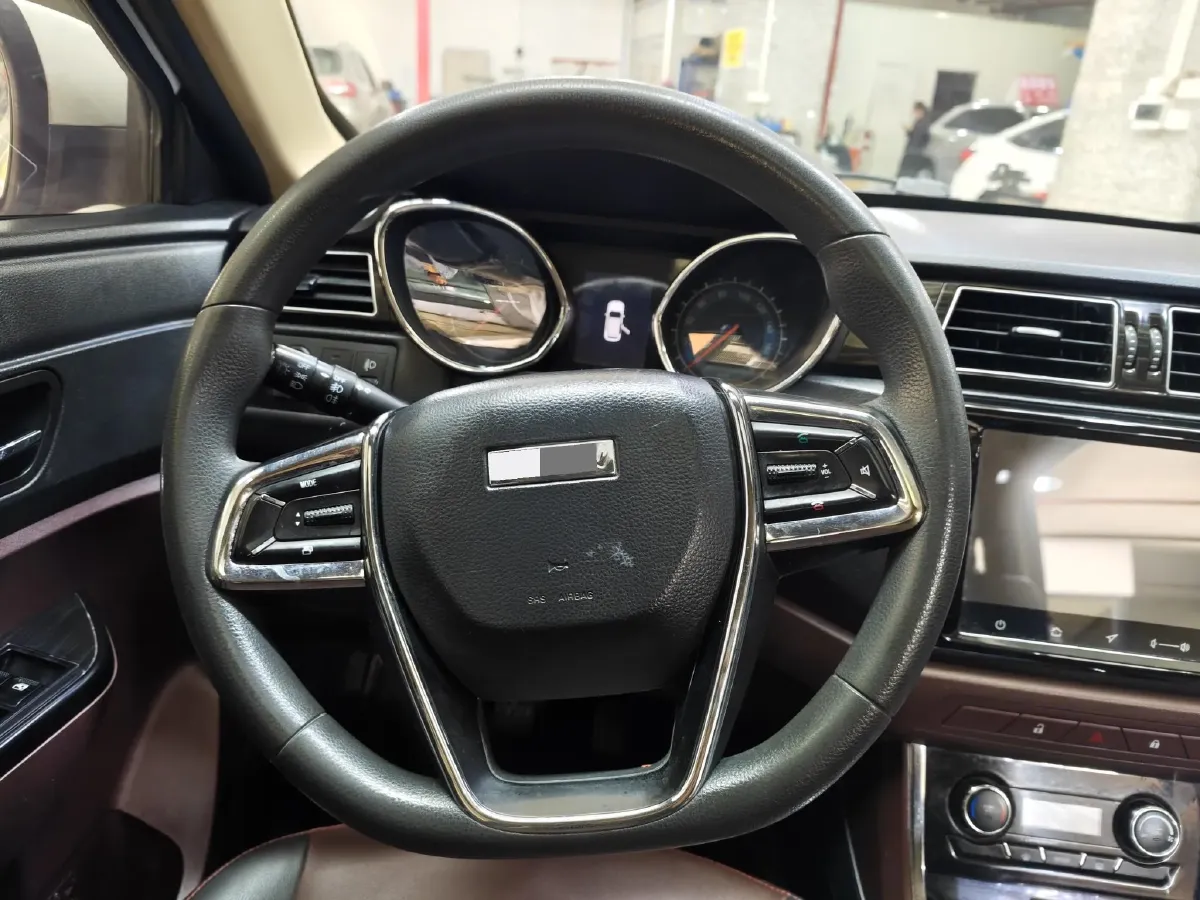 2017 LiFan MaiWei 1.8L 133HP L4 5MT,autocango,china used car exporter,china ev exporter,chinese used car exporter,chinese used ev exporter