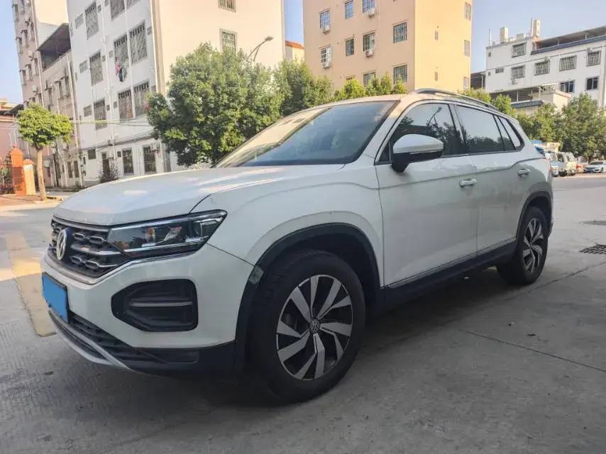 2019 Jeep Cherokee 2.0T 234HP L4 9AT