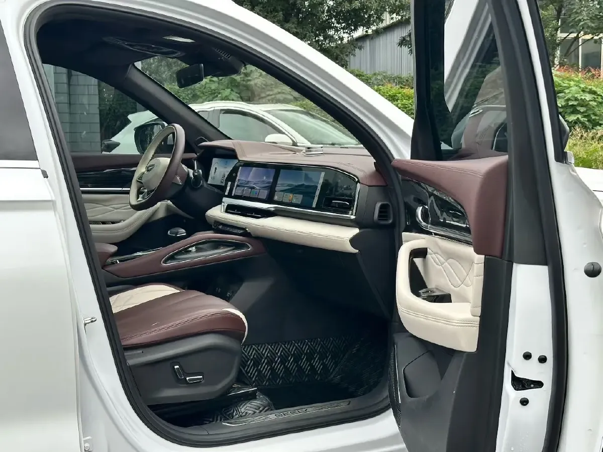 2021 Geely Monjaro 2.0T 218HP L4 7DCT,autocango,china used car exporter,china ev exporter,chinese used car exporter,chinese used ev exporter