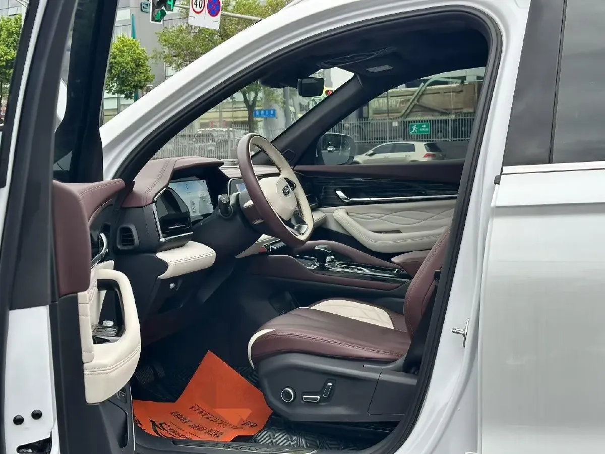 2021 Geely Monjaro 2.0T 218HP L4 7DCT,autocango,china used car exporter,china ev exporter,chinese used car exporter,chinese used ev exporter