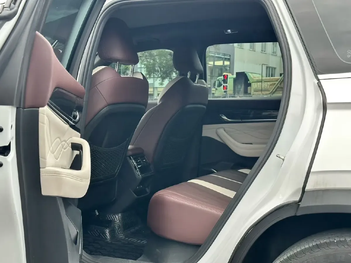 2021 Geely Monjaro 2.0T 218HP L4 7DCT,autocango,china used car exporter,china ev exporter,chinese used car exporter,chinese used ev exporter