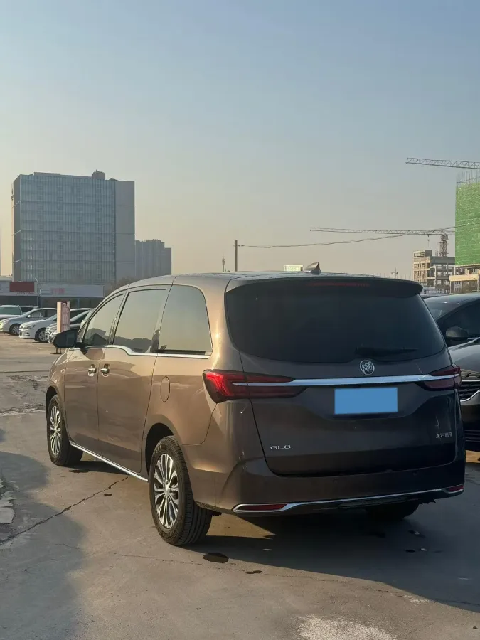 2023 Buick GL8 2.0T 237HP L4 9AT,autocango,china used car exporter,china ev exporter,chinese used car exporter,chinese used ev exporter