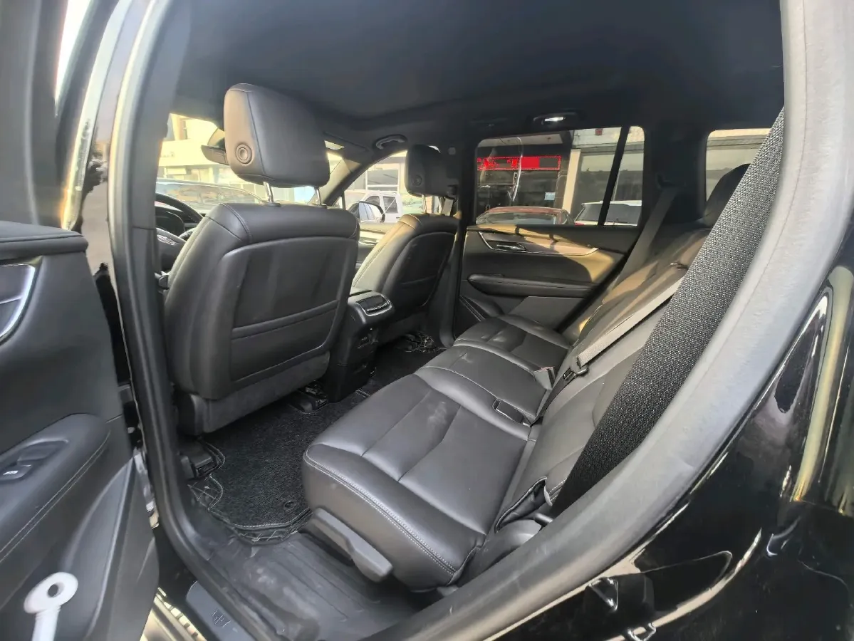 2021 Cadillac XT6 2.0T 237HP L4 9AT,autocango,china used car exporter,china ev exporter,chinese used car exporter,chinese used ev exporter