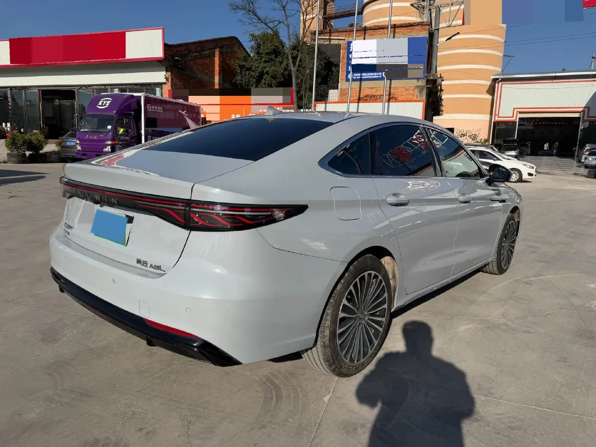 2025 Fulwin FulwinA8L 1.5T 156HP L4 1DHT PHEV 18.67KWH,autocango,china used car exporter,china ev exporter,chinese used car exporter,chinese used ev exporter